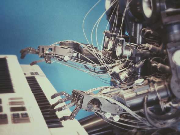 Robot Playing Piano by Franck V on Unsplash: https://unsplash.com/photos/U3sOwViXhkY